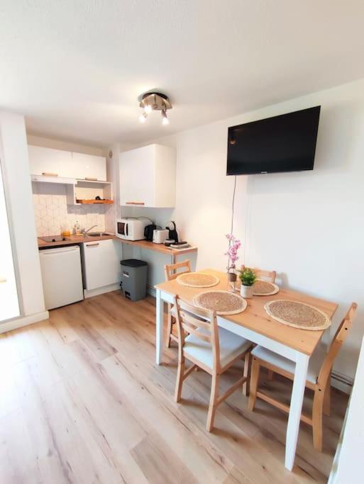 L'Escapade : Charmant T2 -Parking Gratuit, Piscine, Wifi, Clim Gruissan Buitenkant foto